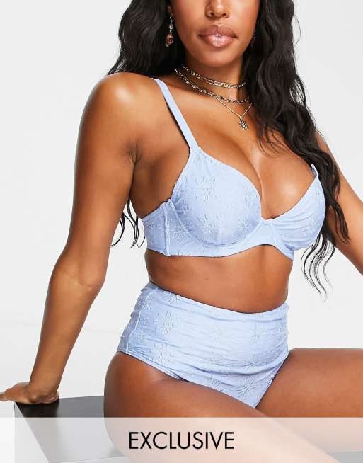 Peek & Beau – Fylligare byst – Blå exklusiv bikiniöverdel i polyester med bygel och broderie anglaise – MBLUE