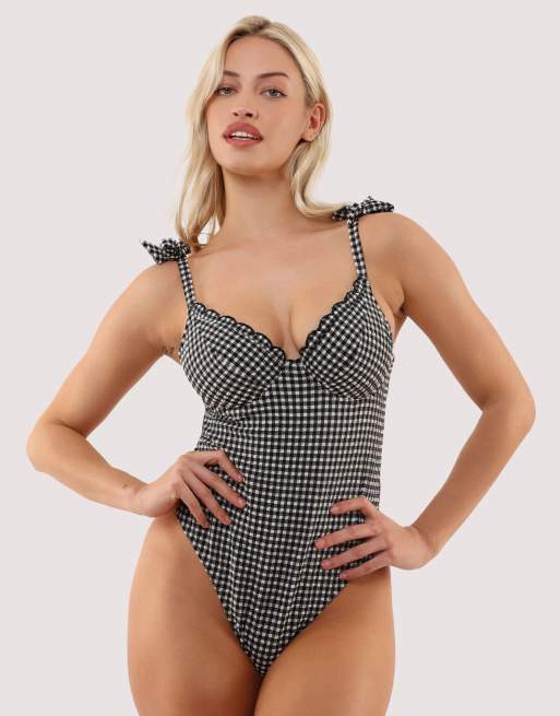 Peek & Beau Margot gingham seersucker underwire swimsuit in black & white, 4 of 4