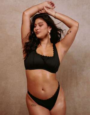 Peek & Beau Peek & beau exclusive mix and match scallop high leg bikini bottom in black