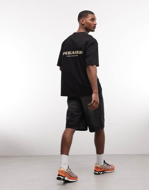 Pegador – Colne – Svart t-shirt i oversize med logga och tryck baktill - view 1