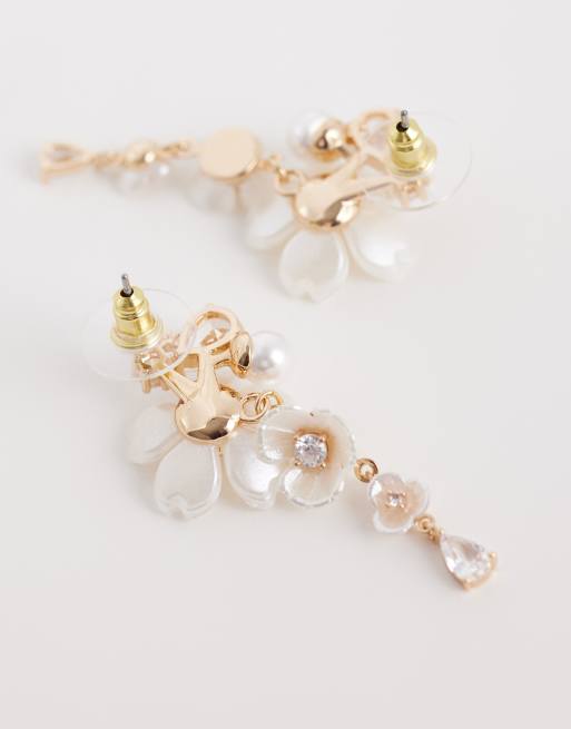 Pendientes colgantes con diseño de flores y perlas de imitación delicadas Seriena de ALDO, 3 de 4