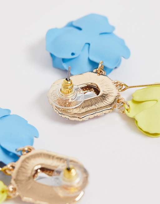 Pendientes con botón de bisutería y colgante colorido pintado de ASOS | ASOS