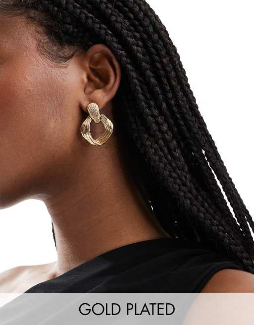 Pendientes con diseño anudado de estilo vintage chapados en oro Lonsdale de 8 Other Reasons