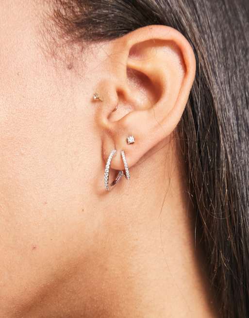 Pendientes de aro con diseño de ilusión con incrustaciones de cristales de plata de ley de Astrid & Miyu, 2 de 4