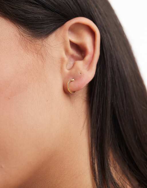 Pendientes de aro de 10 mm planos chapados en oro de Kingsley Ryan