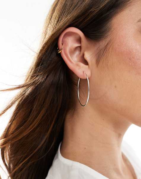 Pendientes de aro de 40 mm con diseño repujado de plata de ley de Kingsley Ryan - view 1