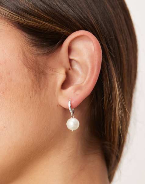 Pendientes de aro de plata de ley con charm de perla de Seol + Gold - view 1