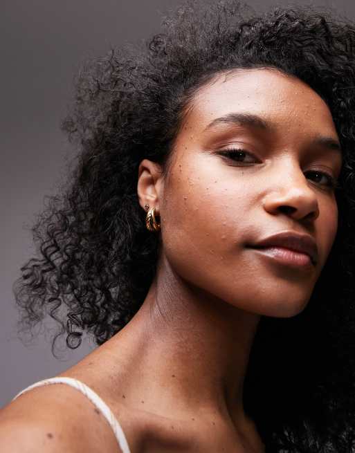 Pendientes de aro dorados con diseño doble de acero inoxidable resistente al agua Pamela de Topshop