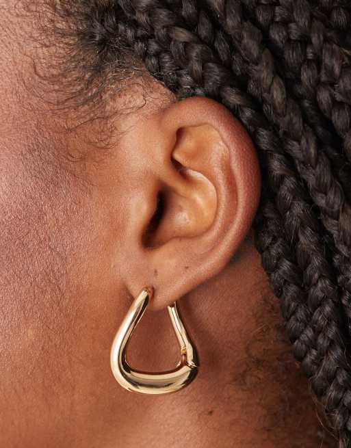 Pendientes de aro dorados con diseño en ángulo de ASOS DESIGN