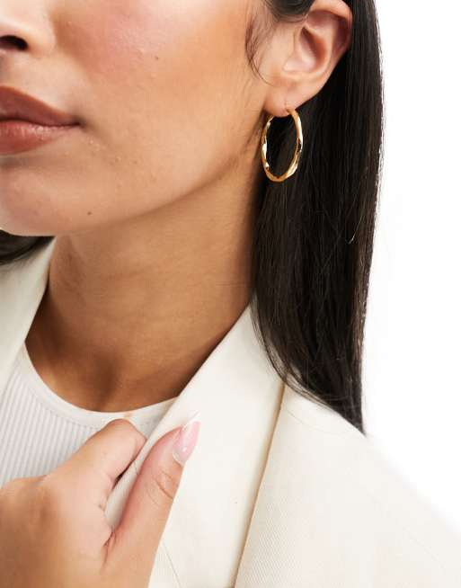 Pendientes de aro dorados con diseño retorcido de & Other Stories