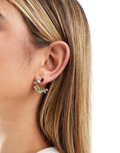 Pendientes de aro dorados con piedra estilo arcoíris de Pieces, 2 de 4