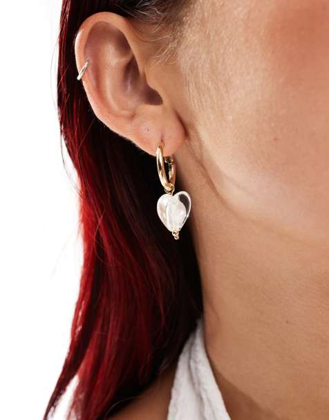 Pendientes de aro dorados con piedra transparente en forma de corazón Lexi de Petit Moments - view 1