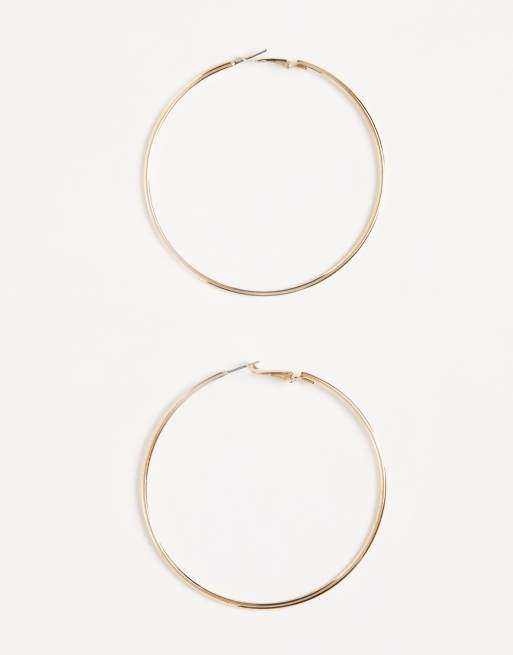 Pendientes de aro dorados de tamaño grande sencillos de Accessorize, 2 de 4