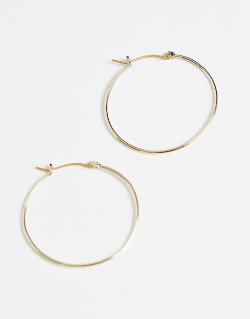 Pendientes de aro grandes chapados en oro de 18 quilates exclusivos de Pieces, 3 de 4