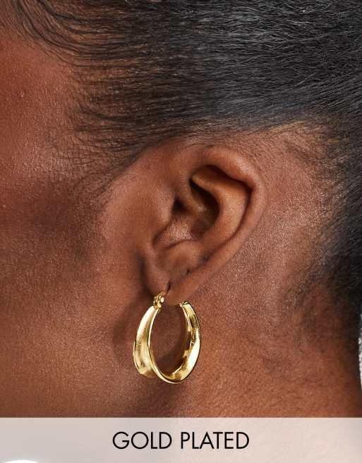 Pendientes de aro gruesos con diseño curvado de acero inoxidable chapado en oro de 18 quilates de Lost Souls 