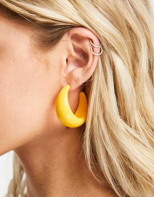 Pendientes de aro gruesos de resina de Madein.