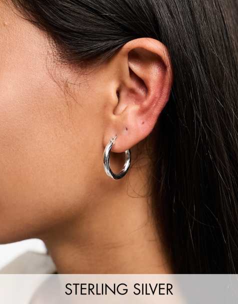 Pendientes de aro medianos plateados con diseño vintage de plata de ley de PIECES - view 1