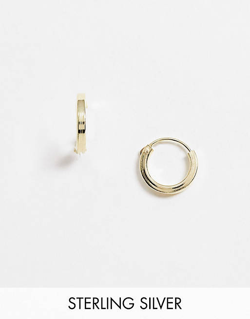 Pendientes de aro pequeños de 10 mm de plata de ley chapados en oro exclusivos de Kingsley Ryan