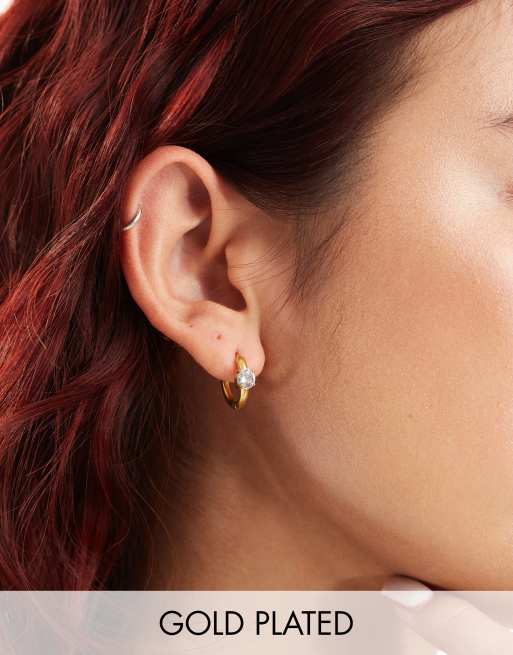 Pendientes de aro pequeños de acero inoxidable chapado en oro de 18 quilates con detalle de cristal de Lost Souls