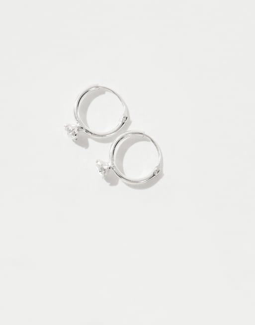 Pendientes de aro pequeños de plata de ley con detalle de cristal de Kingsley Ryan, 3 de 3