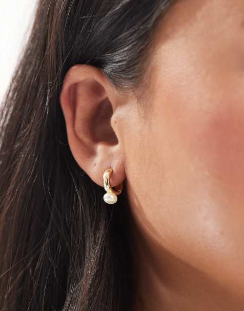 Pendientes de aro pequeños dorados con detalle de perla de Pieces - view 1