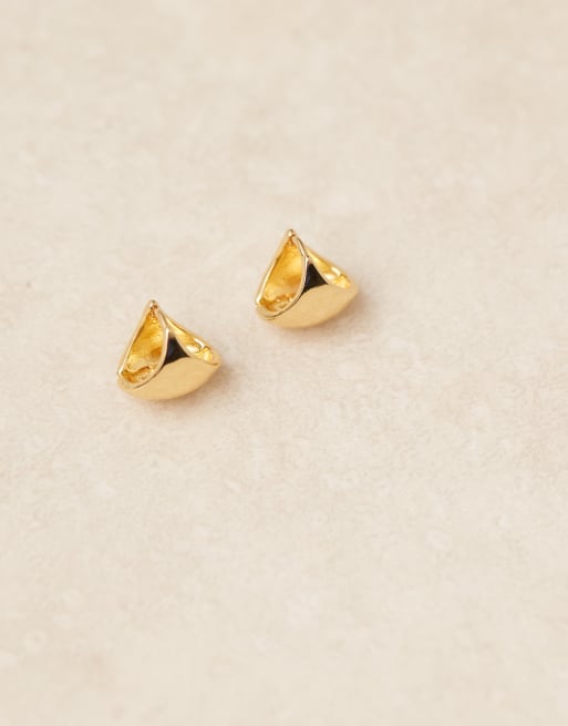 Pendientes de aro pequeños en forma de abanico chapados en oro de 14 quilates de ASOS DESIGN, 2 de 3