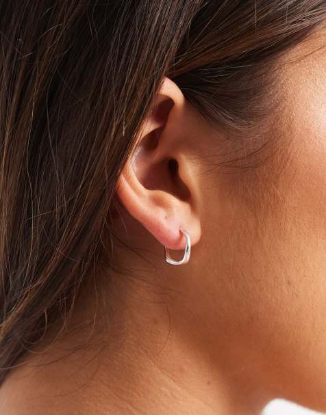 Pendientes de aro pequeños ondulados de plata de ley de Kingsley Ryan - view 1