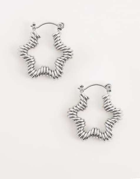 Pendientes de aro plateados con diseño de alambre en forma de estrella de Reclaimed Vintage - view 1