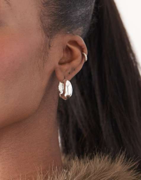 Pendientes de aro plateados gruesos con diseño de lágrima de Monki - view 1