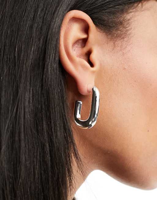 Pendientes de aro plateados gruesos con diseño rectangular Naples de Petit Moment