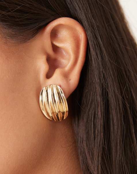 Pendientes de botón dorados con diseño acanalado de ASOS DESIGN - view 1