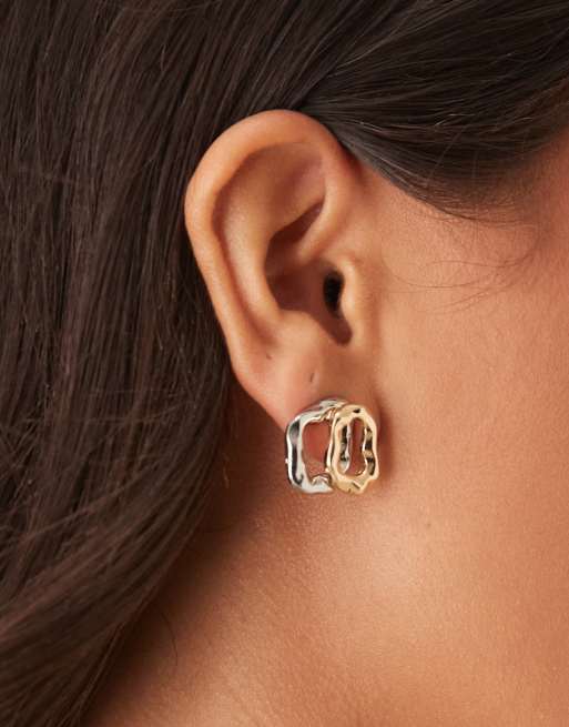 Pendientes de botón dorados con diseño lineal efecto fundido doble de ASOS DESIGN