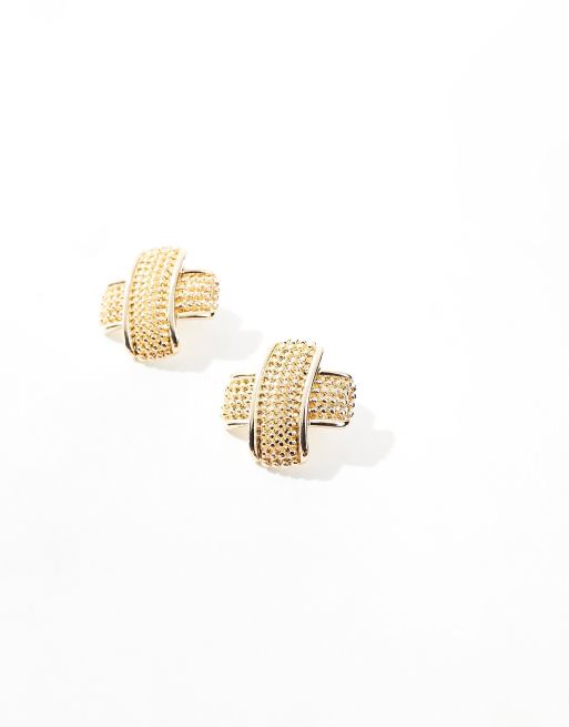 Pendientes de botón dorados con diseño vintage cruzado de ASOS DESIGN, 3 de 4