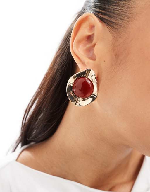 Pendientes de botón dorados con diseño vintage y detalle de resina de ASOS DESIGN