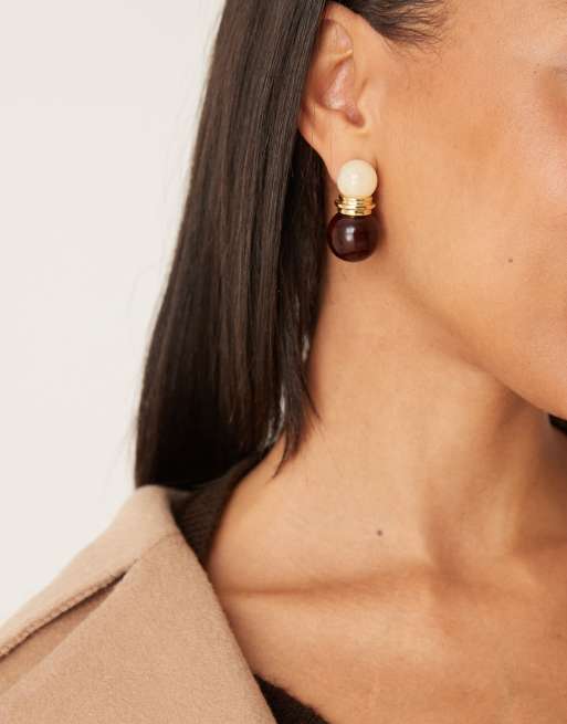 Pendientes de botón marrones con diseño colgante de Mango