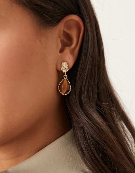 Pendientes de botón marrones y dorados con diseño colgante efecto fundido con gema de DesignB London - view 1