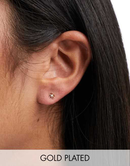 Pendientes de botón pequeños con diseño de flor chapados en oro de 18 quilates de Girls Crew 