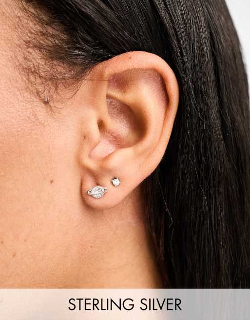 Pendientes de botón plateados con diseño de planeta con cristales de plata de ley de Kingsley Ryan