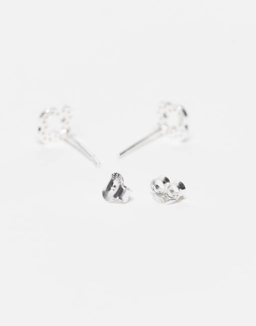 Pendientes de botón plateados con diseño de trébol con cristales de Kingsley Ryan, 3 de 3