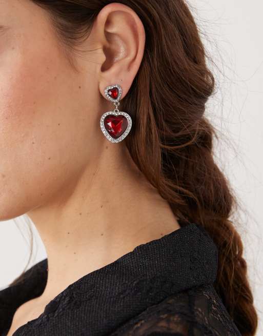 Pendientes de botón plateados y rojos con corazones colgantes de Reclaimed Vintage