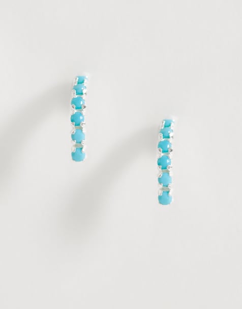 Pendientes de medio aro de plata de ley con diseño de turquesas de imitación de Kingsley Ryan - view 1