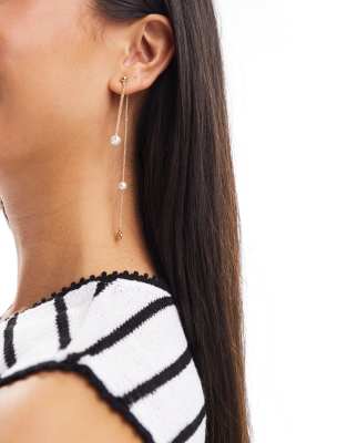 Pendientes dorados con diseño colgante de cadena y perlas Kersee de ALDO