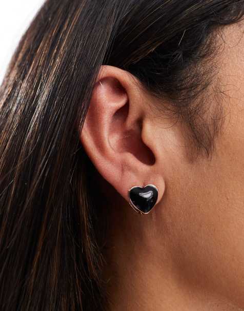 Pendientes dorados con diseño de corazón negro de esmalte de ASOS DESIGN - view 1