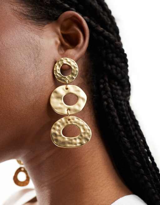 Pendientes dorados con diseño de eslabones redondeados de Mango