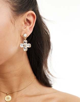 Pendientes dorados con diseño llamativo de cruz y perla de DesignB London  