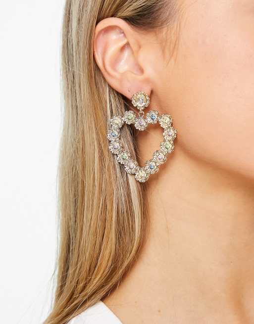 Pendientes dorados en forma de corazón con flores de River Island
