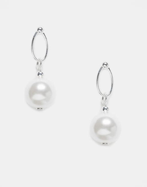 Pendientes largos de plata de ley con perla de Kingsley Ryan