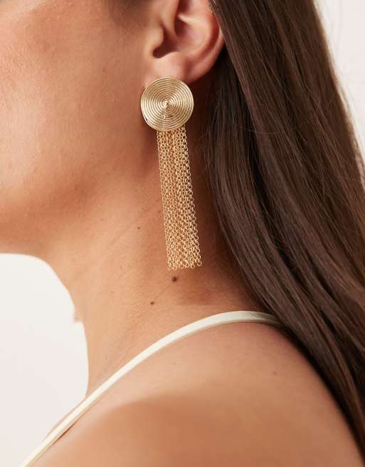 Pendientes largos dorados con diseño de borlas con esferas de DesignB London