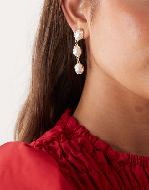 Pendientes largos dorados con perlas Clara de Petit Moments - view 1