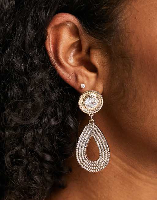 Pendientes largos dorados texturizados con abertura de River Island